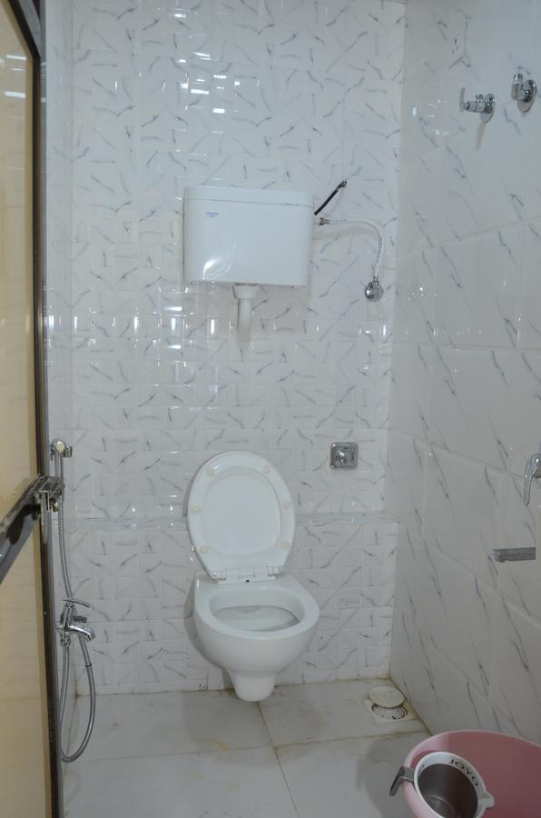 The United Hotel Mumbai Exterior foto
